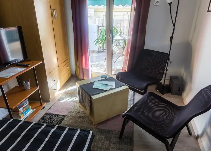 Cosy With Terrace In Center! סלוניקי